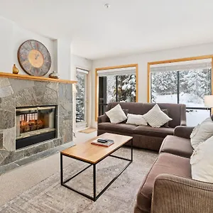Powderhorn By Premier Apartment Whistler